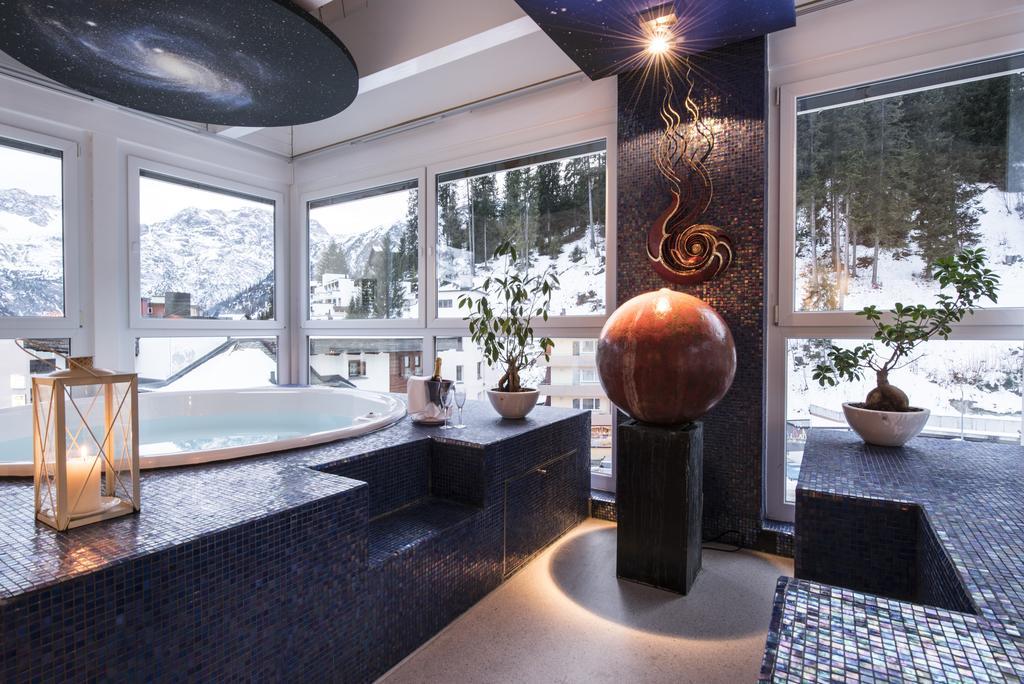 Posthotel Holiday Villa 아로사 외부 사진