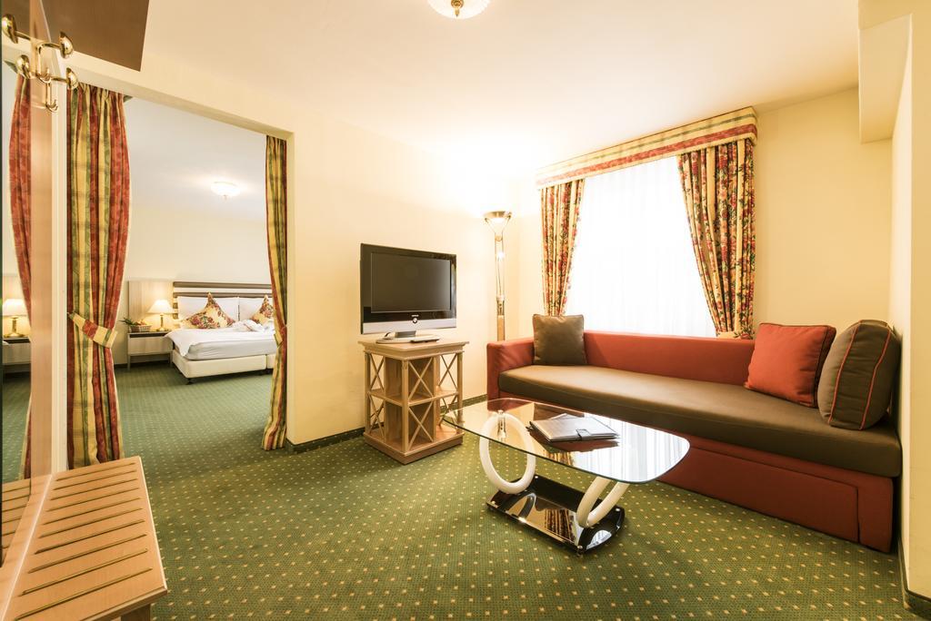 Posthotel Holiday Villa 아로사 외부 사진